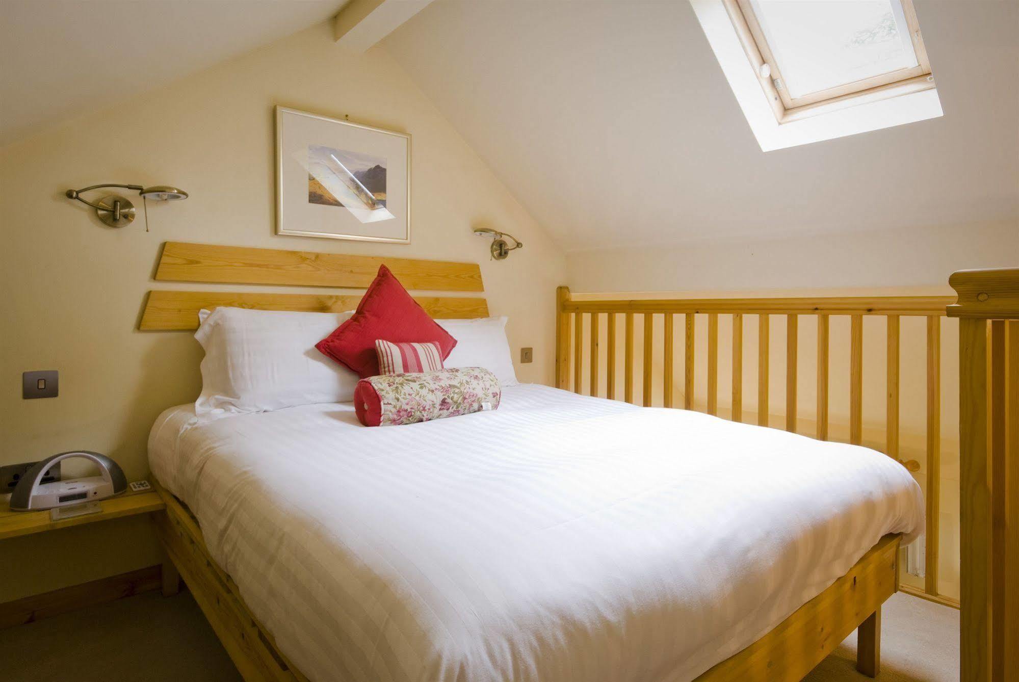 Tweedies Bar And Lodge Grasmere Eksteriør billede